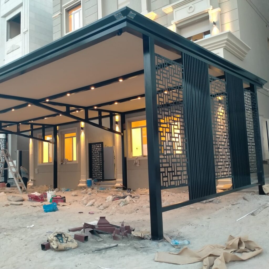 أشكال مظلات سيارات مودرن